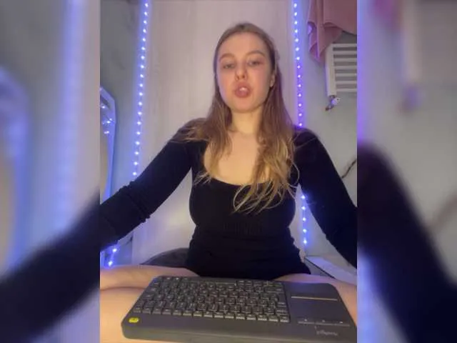 Live sex webcam photo for jucieLussie #277766526