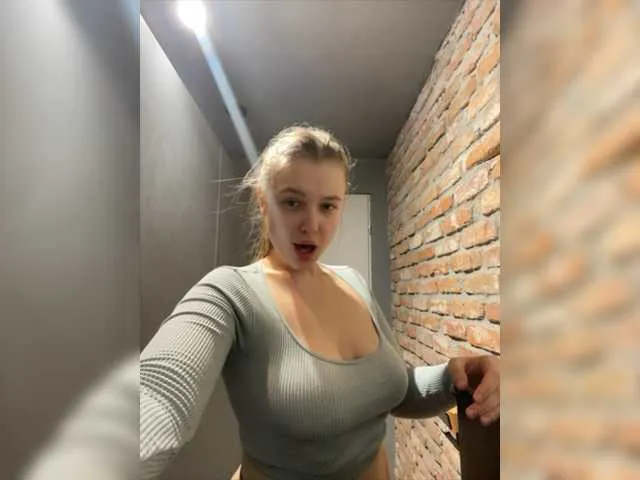 Live sex webcam photo for jucieLussie #277809463