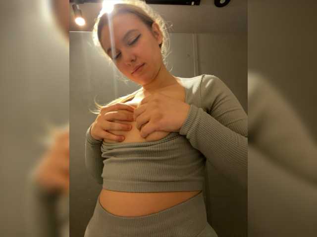 Live sex webcam photo for jucieLussie #277916797