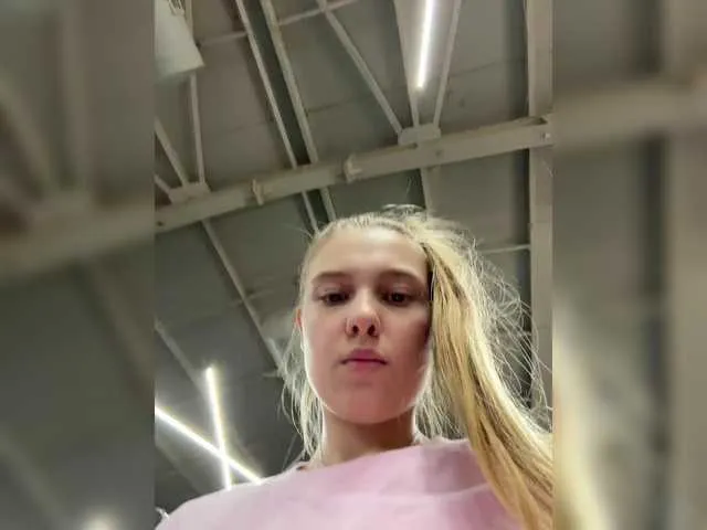 Live sex webcam photo for jucieLussie #278283795