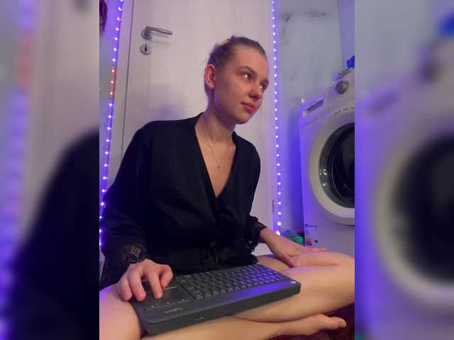 Live sex webcam photo for jucieLussie #283190278