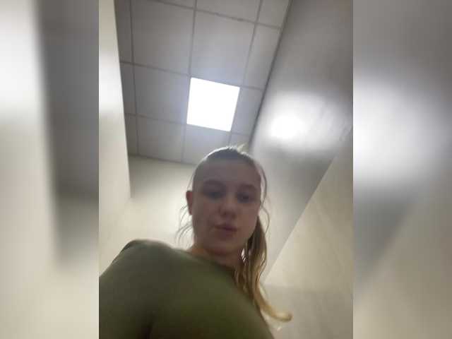 Live sex webcam photo for jucieLussie #289835928