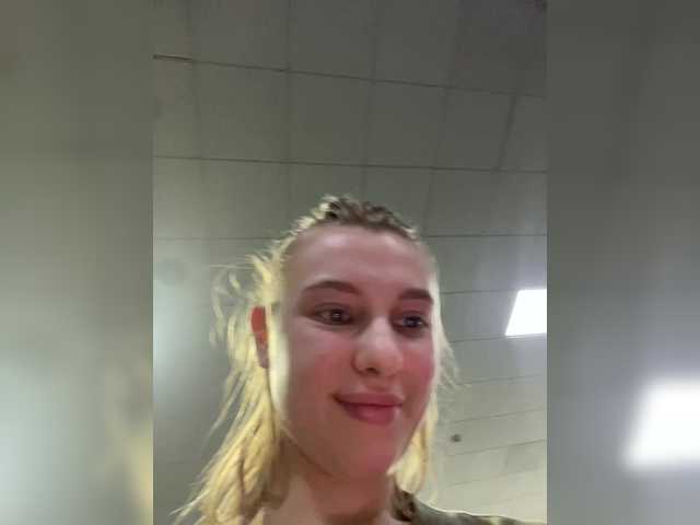 Live sex webcam photo for jucieLussie #289943124