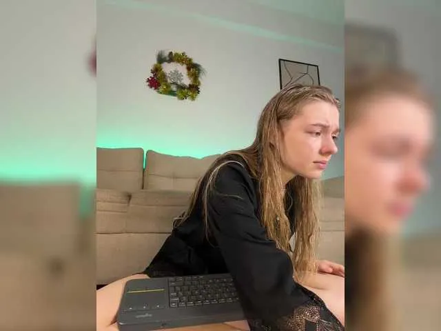 Live sex webcam photo for jucieLussie #290244578