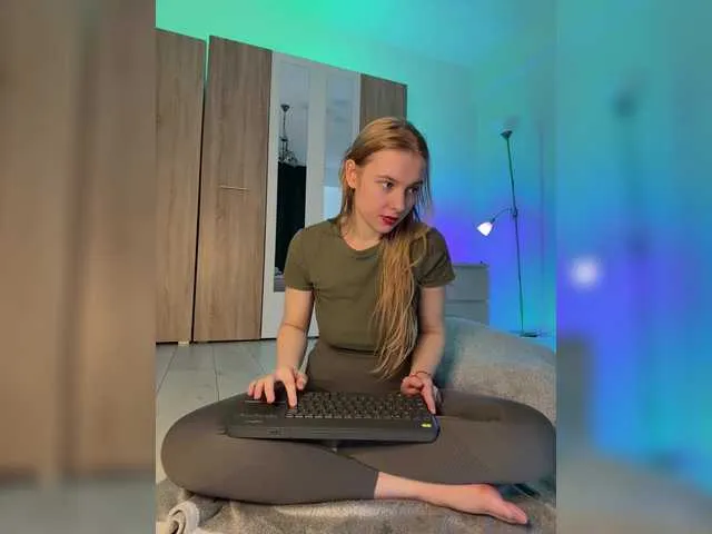 Live sex webcam photo for jucieLussie #290887888