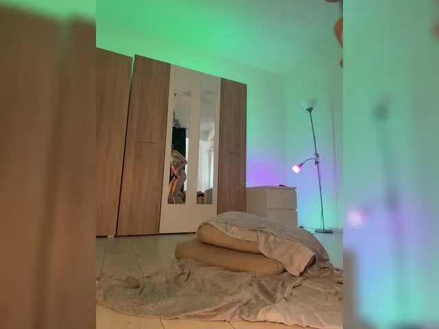 Live sex webcam photo for jucieLussie #290929638