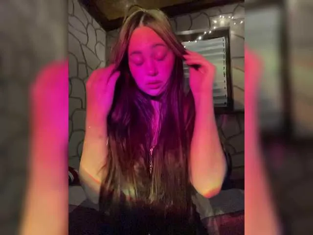 Live sex webcam photo for judy-01 #290974862