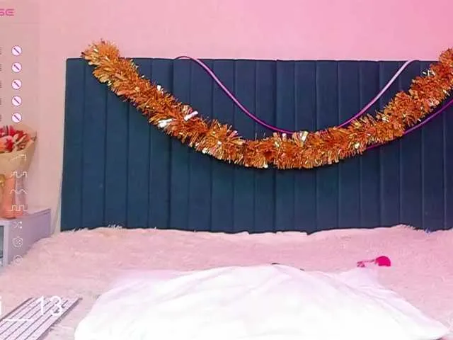 Live sex webcam photo for judyly69 #277038009