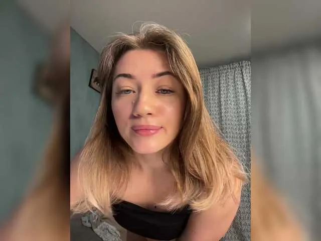 Live sex webcam photo for juicy-peachh #290272469