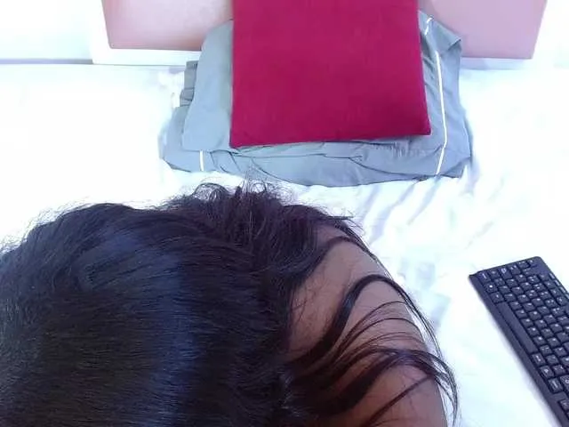 Live sex webcam photo for juicy-tits69 #277889712