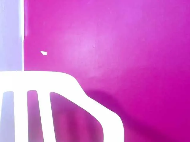 Live sex webcam photo for juicy-tits69 #278294929