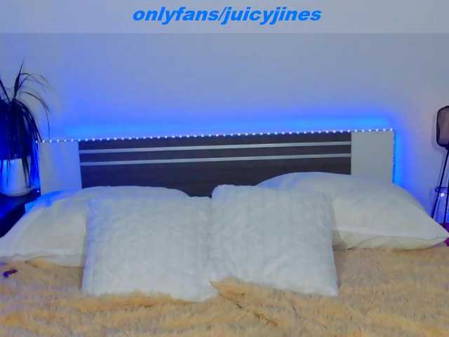 Live sex webcam photo for juicyJines #273525599