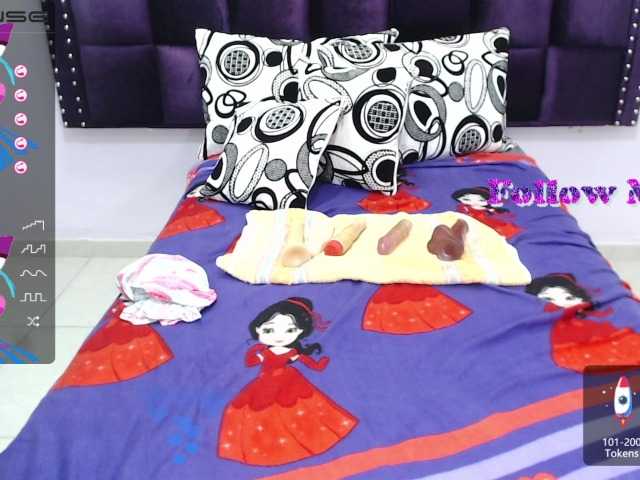 Live sex webcam photo for juicybrunette #272529361