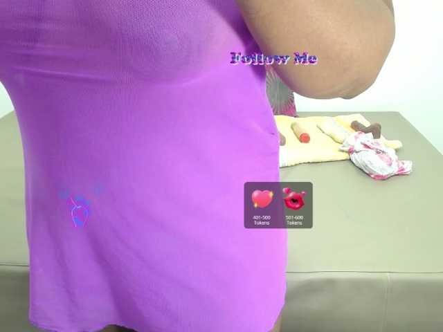 Live sex webcam photo for juicybrunette #275721002