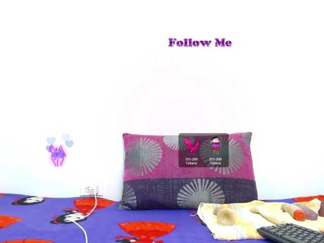 Live sex webcam photo for juicybrunette #275893094