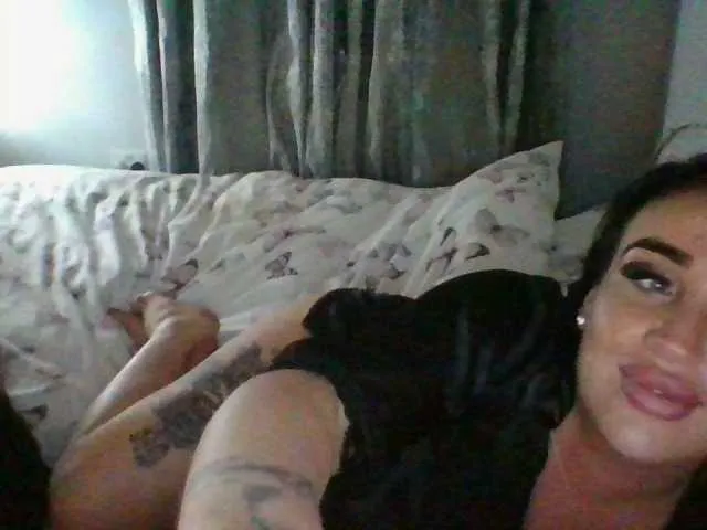 Live sex webcam photo for juicyjaee #277566019