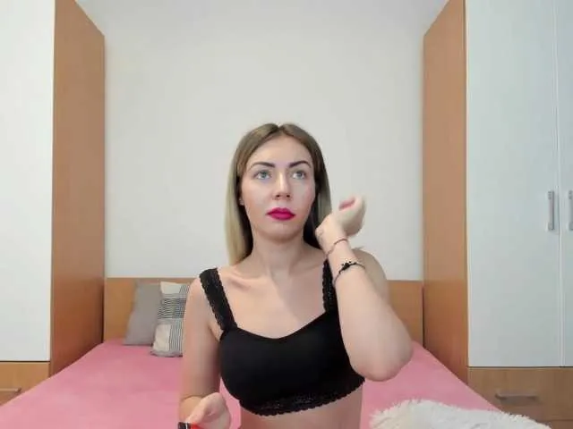 Live sex webcam photo for juliahaie #274628578