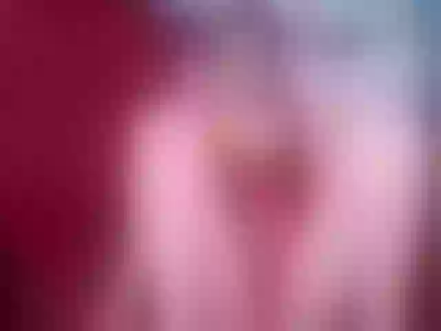 Live sex webcam photo for juliahot32 #276403184