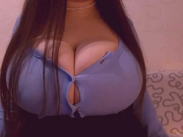 Live sex webcam photo for juliajam1 #292243690