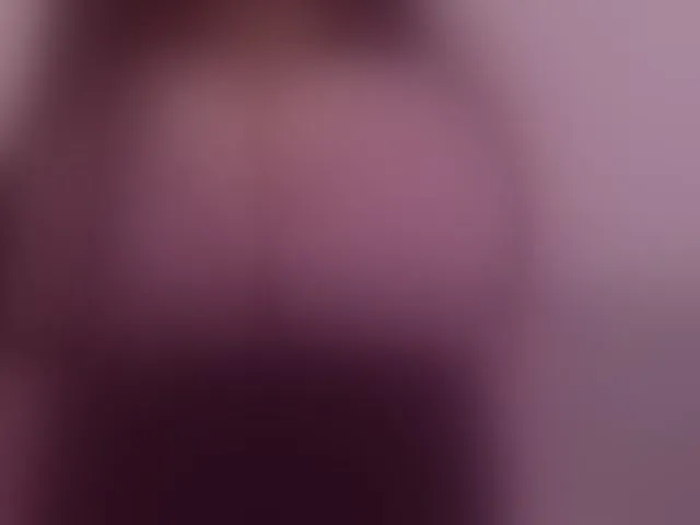 Live sex webcam photo for juliajam1 #293659111