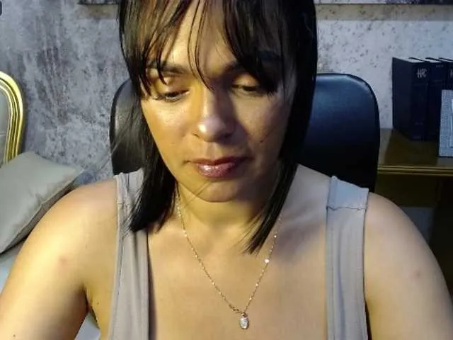 Live sex webcam photo for juliana-angel #271875581