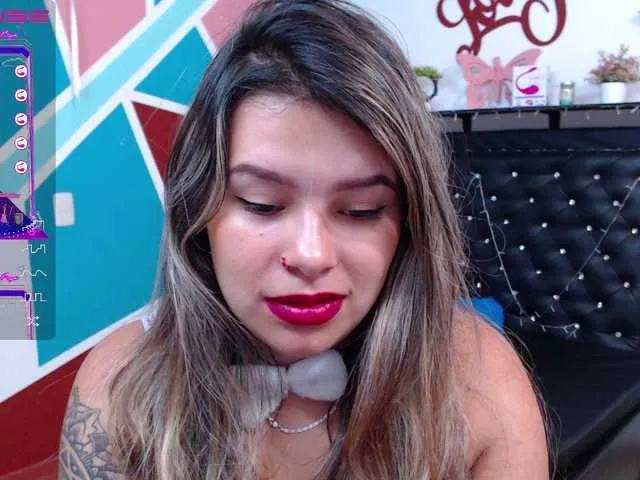 Live sex webcam photo for julianalopezX #273004489