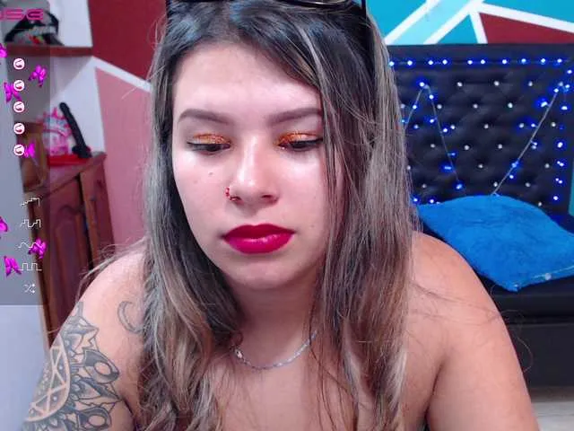 Live sex webcam photo for julianalopezX #273015547