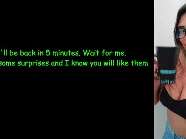 Live sex webcam photo for julianalopezX #273130759