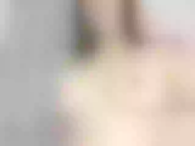 Live sex webcam photo for julianasexyy #275482862