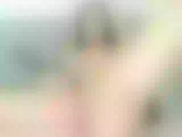 Live sex webcam photo for julianasexyy #276105195