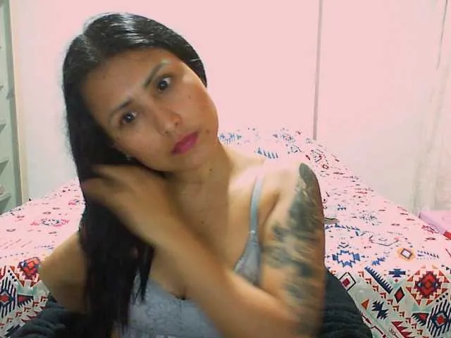 Live sex webcam photo for julianatasty #292280953