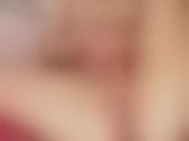 Live sex webcam photo for juliesquirts #272960178