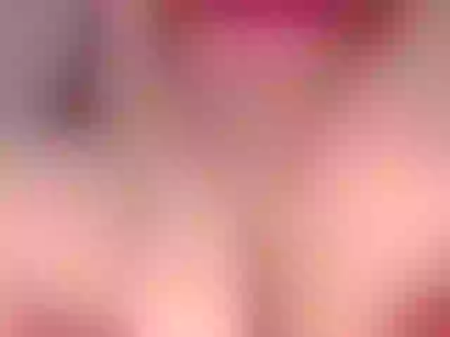 Live sex webcam photo for juliesquirts #290437756