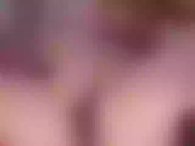 Live sex webcam photo for juliesquirts #290573378