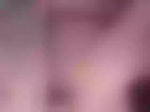 Live sex webcam photo for juliesquirts #290742670