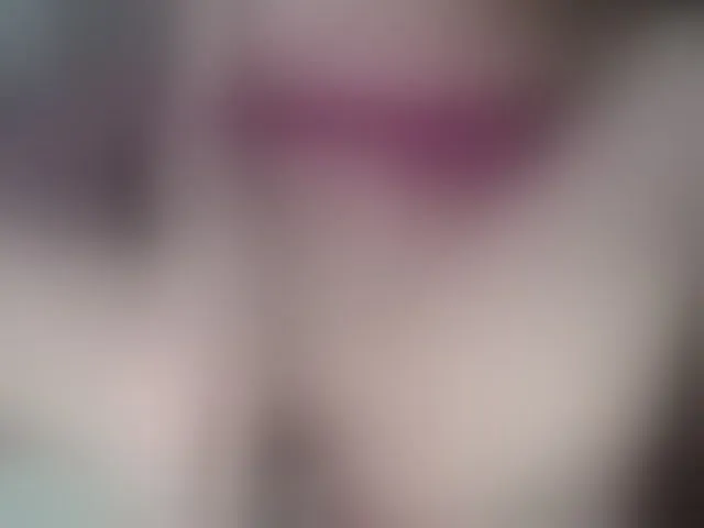 Live sex webcam photo for juliesquirts #292856230