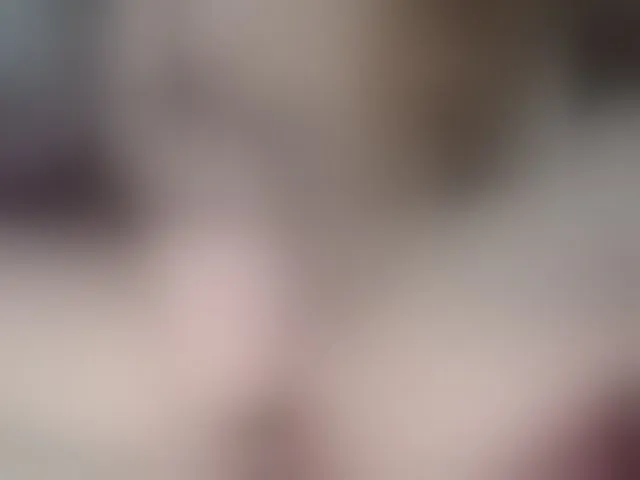 Live sex webcam photo for juliesquirts #293076780
