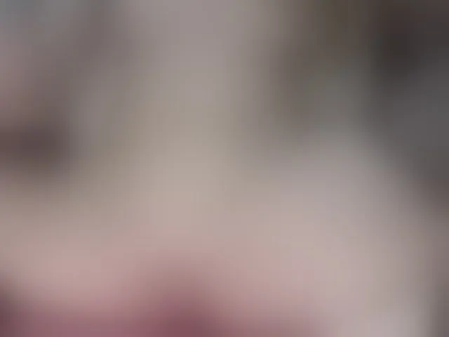 Live sex webcam photo for juliesquirts #293176368