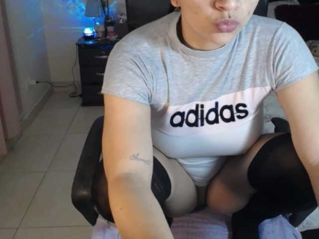 Live sex webcam photo for julietamanson1 #290821775
