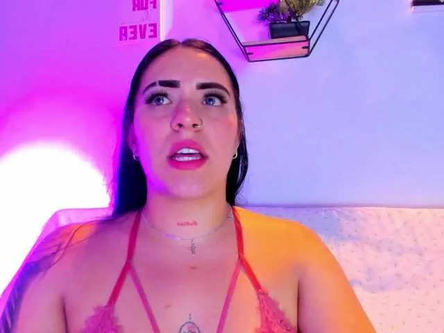 Live sex webcam photo for julietamiller69 #276625440