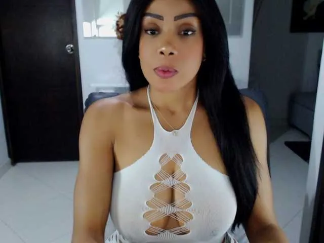 Live sex webcam photo for julietjohnson #277121359