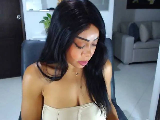 Live sex webcam photo for julietjohnson #278104596