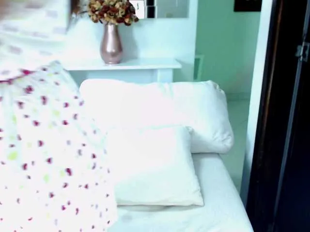 Live sex webcam photo for julietjohnson #290442702