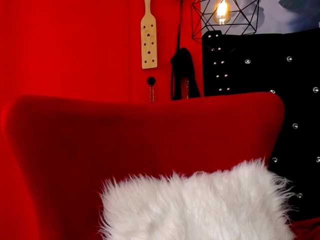 Live sex webcam photo for julieva-evans #272071231