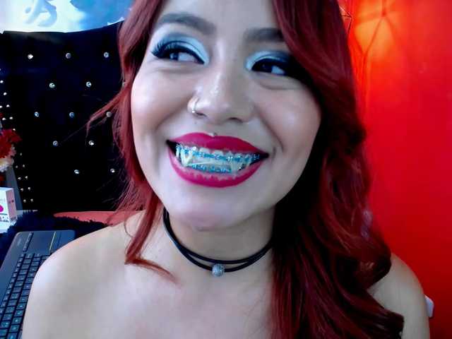 Live sex webcam photo for julieva-evans #272361228