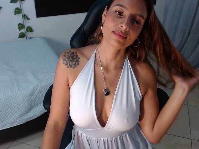 Live sex webcam photo for juls-mon #277917466