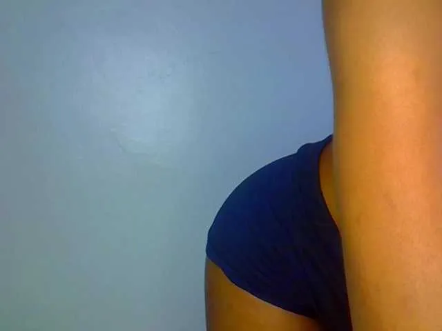 Live sex webcam photo for junea #275640756