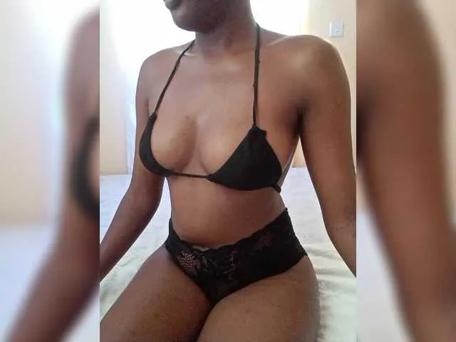 Live sex webcam photo for junea #290943657