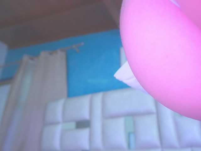 Live sex webcam photo for k-rioss #290943382