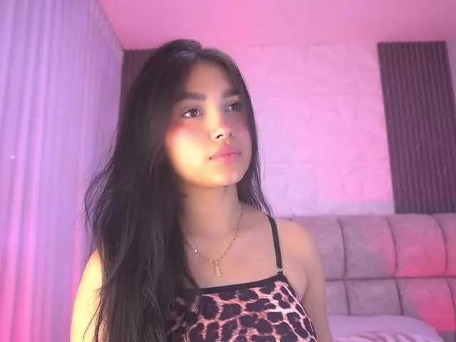 Live sex webcam photo for k-rioss #292773274